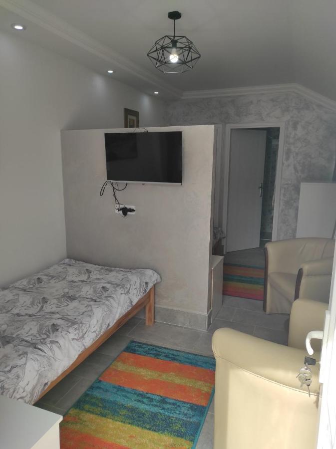 Vila Mila Riverside Apartments Смедереве Екстер'єр фото