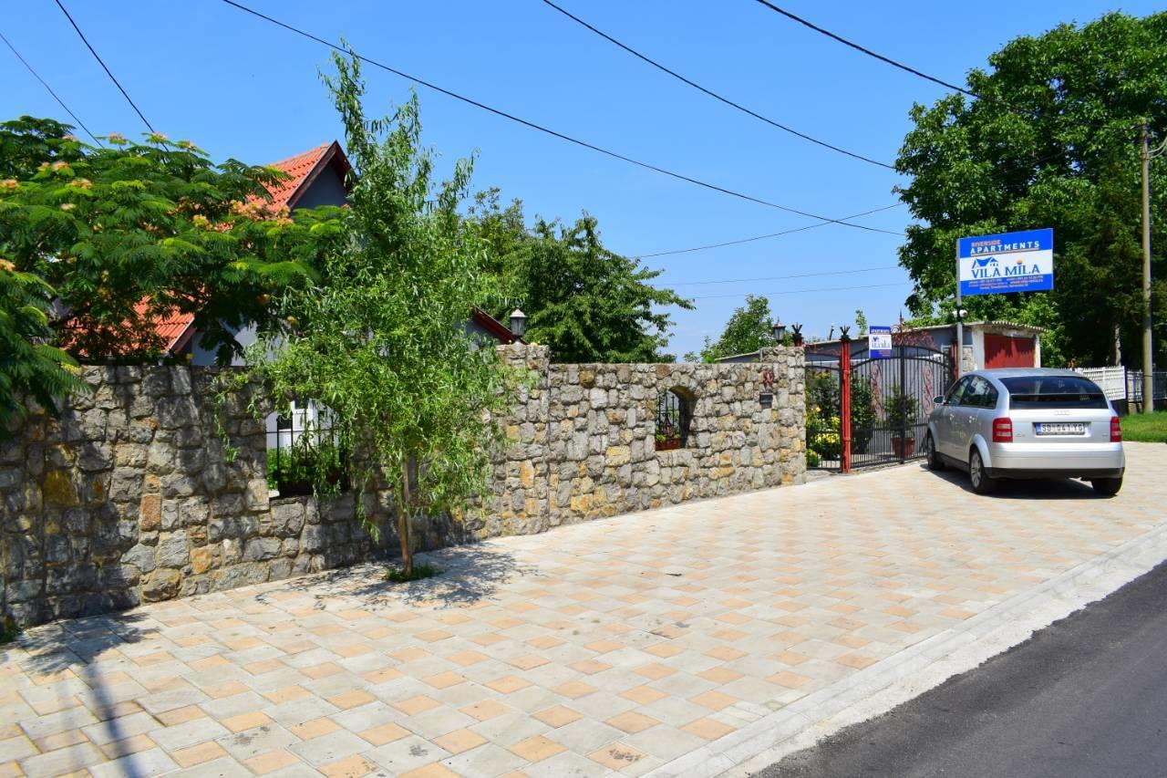 Vila Mila Riverside Apartments Смедереве Екстер'єр фото